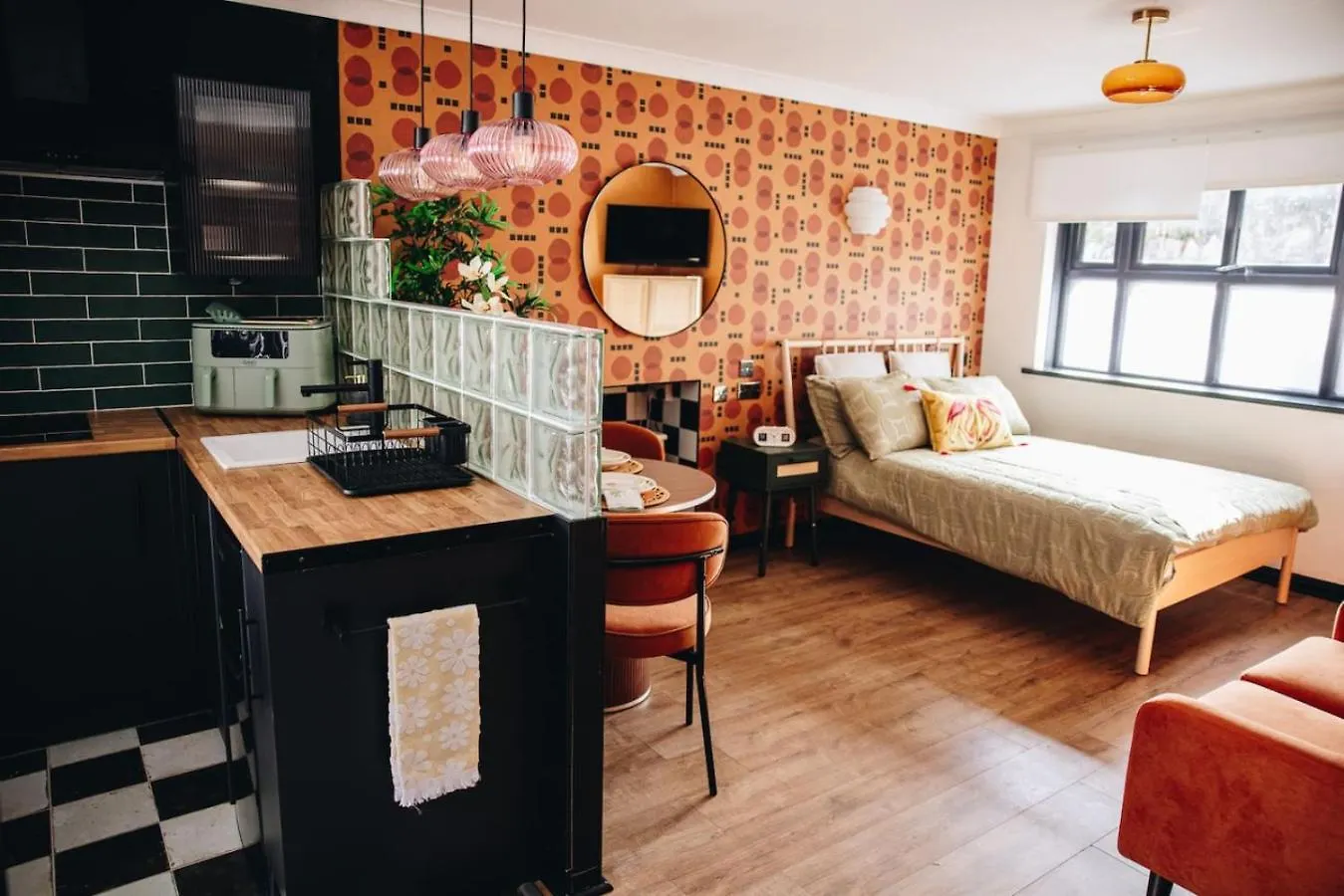 70S Hideaway Guest Studio For 2 I Private I Self Contained I Near 카디프